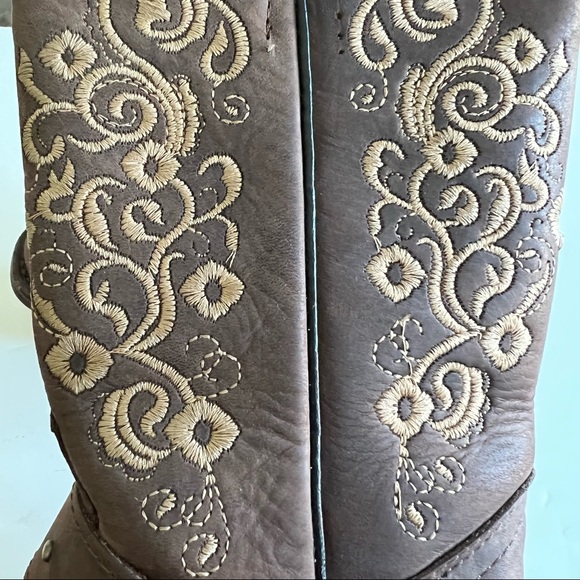 Old Corral Brown Leather With Tan Floral Embroidery Cowboy Boots. Size 9.5T - Picture 12 of 14